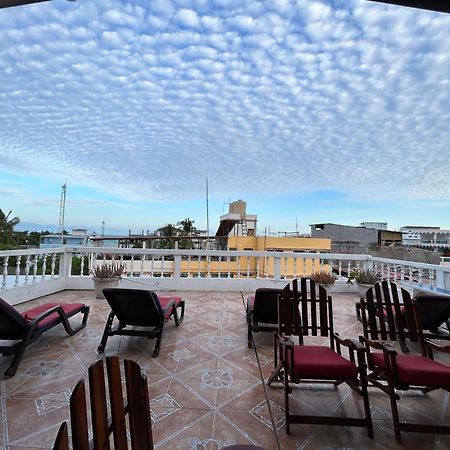 Hostal Gardner Vandrehjem Puerto Ayora  Eksteriør billede