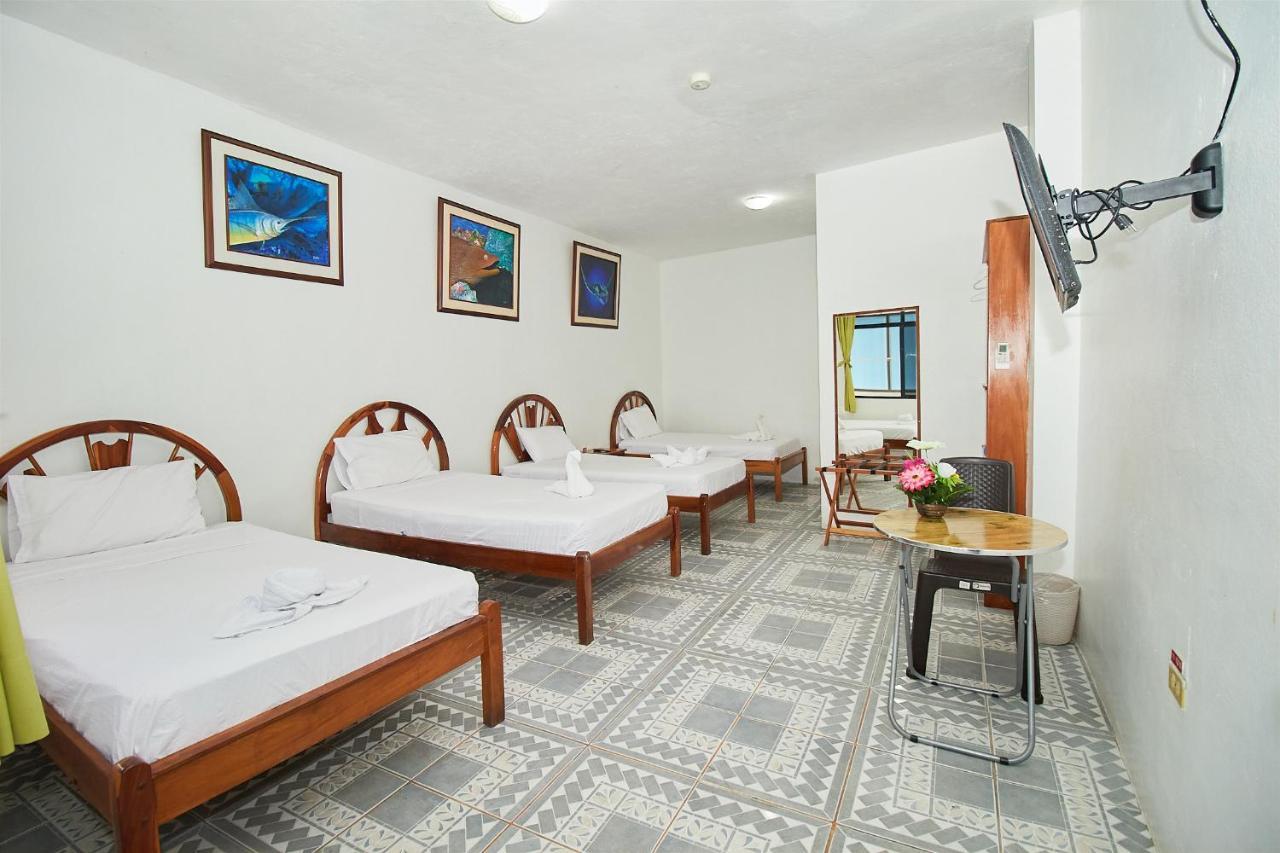 Hostal Gardner Vandrehjem Puerto Ayora  Eksteriør billede