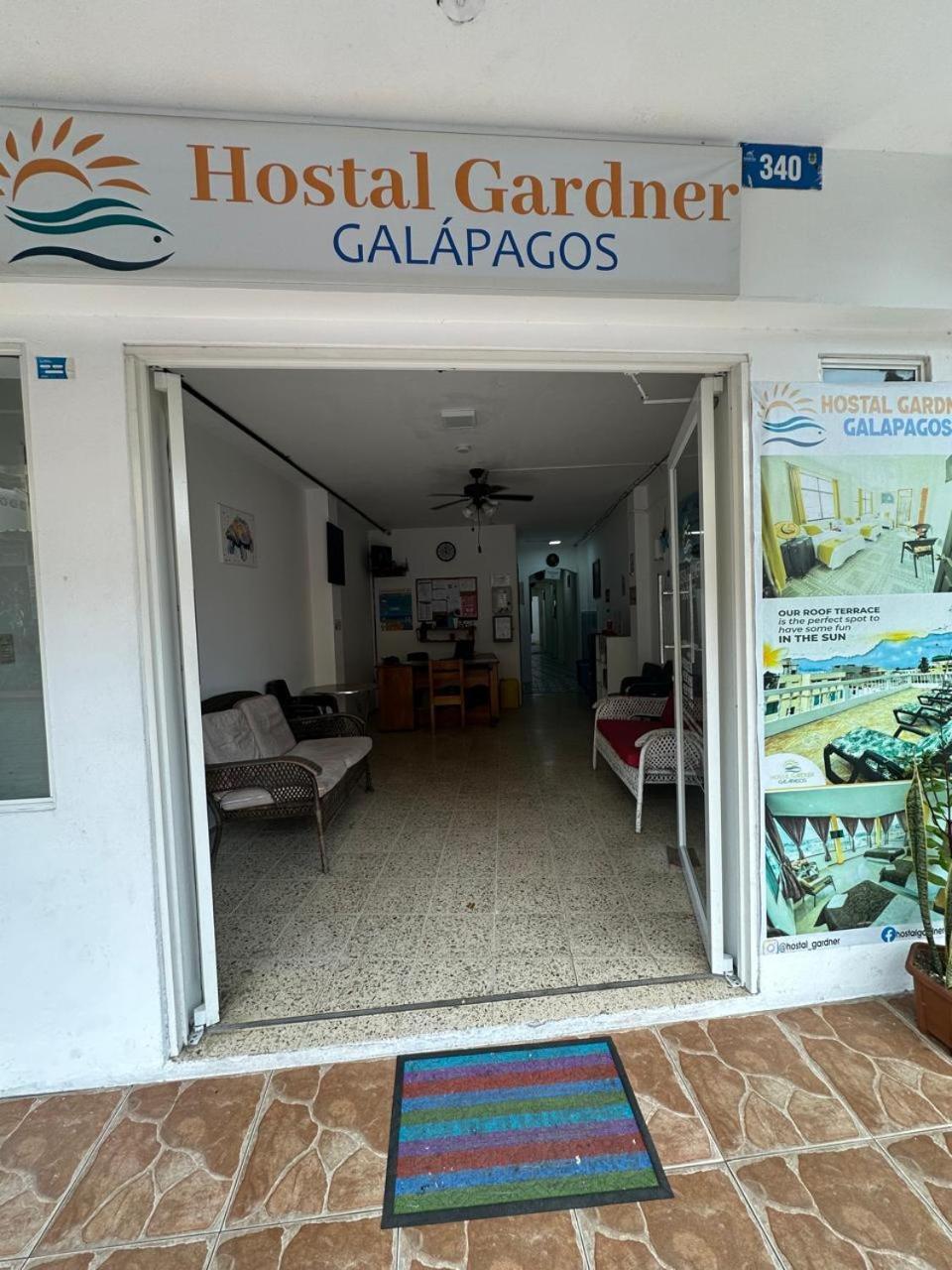 Hostal Gardner Vandrehjem Puerto Ayora  Eksteriør billede